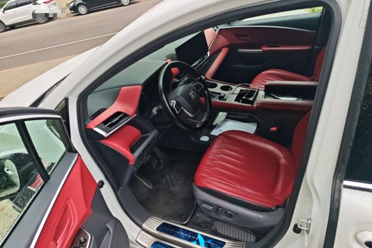 Used Toyota Granvia 2023 2.5L Hybrid Comfort Edition