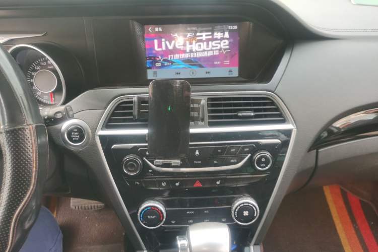 Used Leopaard CS10 2017 2.0T Automatic Luxury Edition
