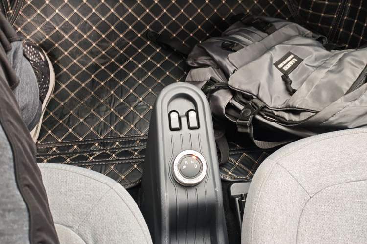 Used Wuling Hongguang MINIEV 2021 Macaron Premium Model – Lithium Iron Phosphate
