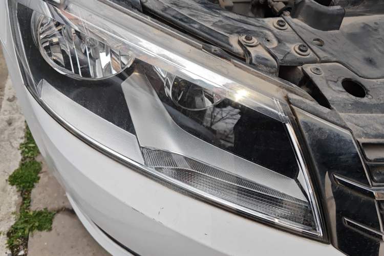 Used Volkswagen Lavida 2013 Revised Classic 1.6L Automatic Fashion Edition
