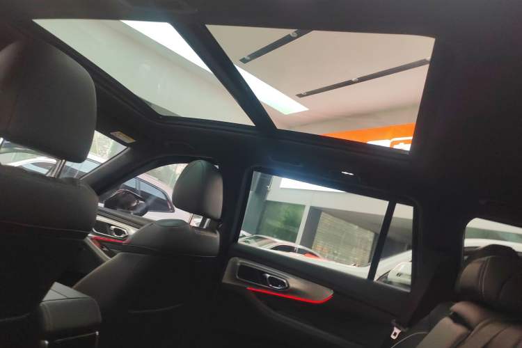 Used GAC Trumpchi GS8 2022 Linghang Series 2.0 TGDI Two-Wheel-Drive Luxury Smart Connectivity Version (7 Seats) Headliner