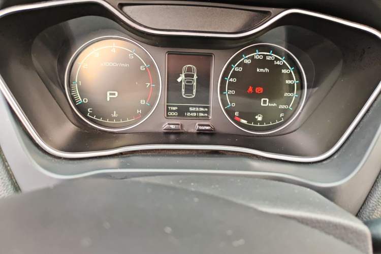 Used Geely Auto Vision X6 2016 1.3T CVT Flagship Model
