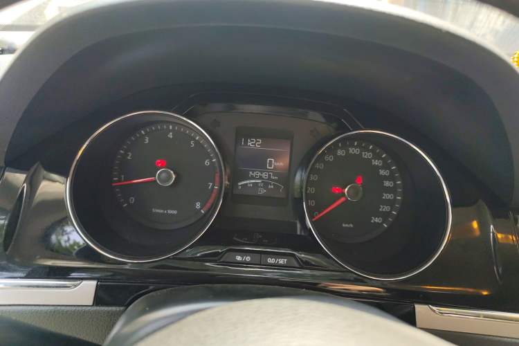 Used Volkswagen Bora 2014 1.6L Manual Comfort Model Instrument Cluster