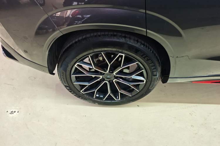 Used Oshan Z6 2022 Blue Whale 1.5T DCT Smart Navigation Model