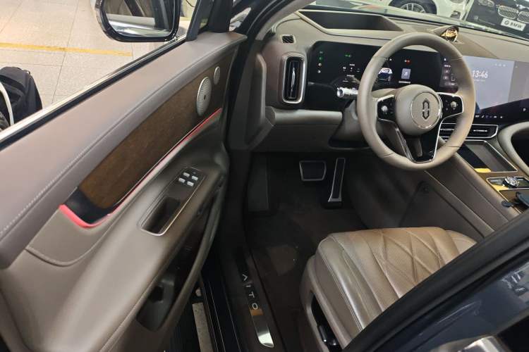 Used Hima AITO M9 2024 Range-Extended Ultra Version 42 kWh 6-Seater Model
