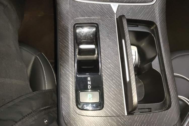 Used Venucia V DD-i 2023 60km iD Version