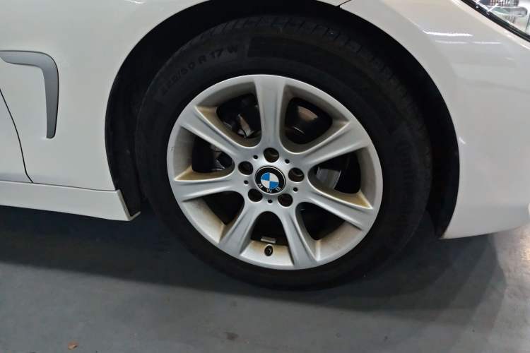 Used BMW 4 Series 2016 420i Convertible Fashion Model
