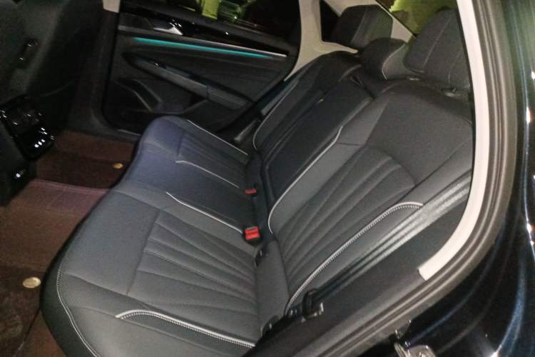 Used Volkswagen Passat 2024 380TSI Dragon Glory Edition
