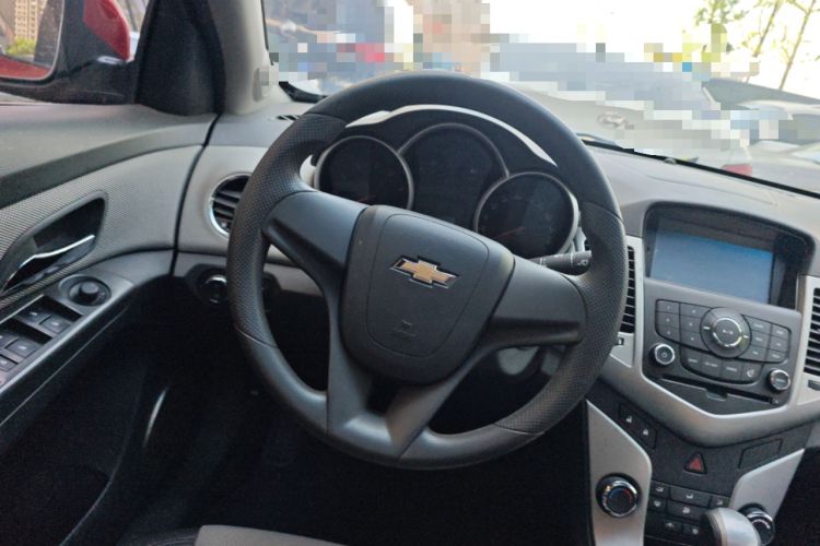 Used Chevrolet Cruze 2013 1.8L SE AT Steering Wheel