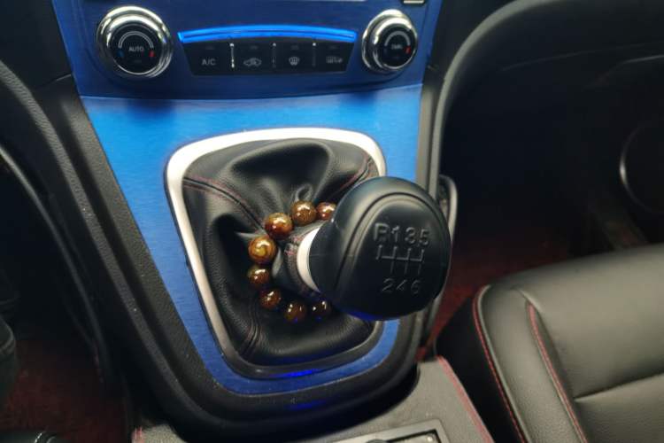 Used Haval H6 2016 Upgraded Model 1.5T Manual Two-Wheel Drive Elite Version
