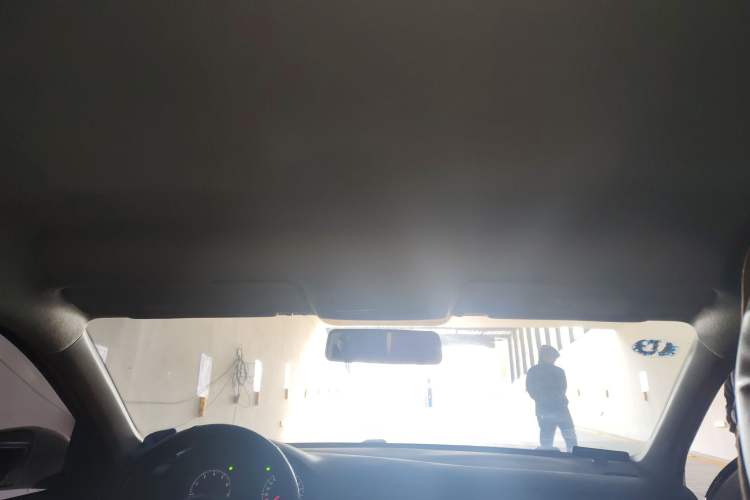 Used Volkswagen Santana 2015 1.6L Manual Fashion Edition
