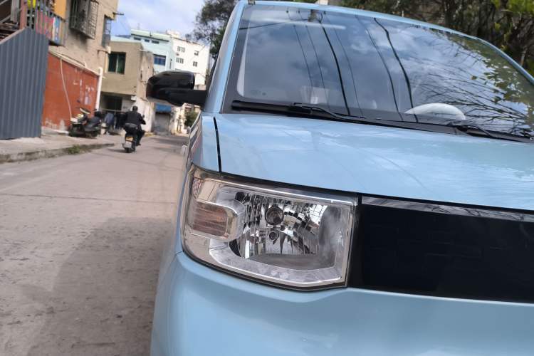 Used Wuling Hongguang MINIEV 2020 Zizai Version Lithium-NMC Right Front Headlight