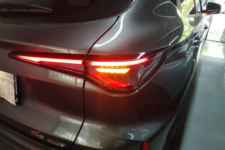 Used CHANGAN X5 PLUS 2024 1.5T DCT Pioneer Edition Right Rear Taillight