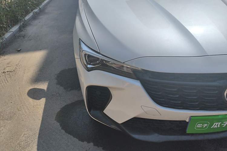 Used Buick Verano 2022 Pro GS Wind-Chasing Edition Right Front Headlight