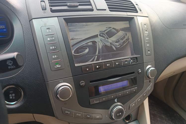 Used BYD S6 2014 2.0L Manual Luxury 5-Seater