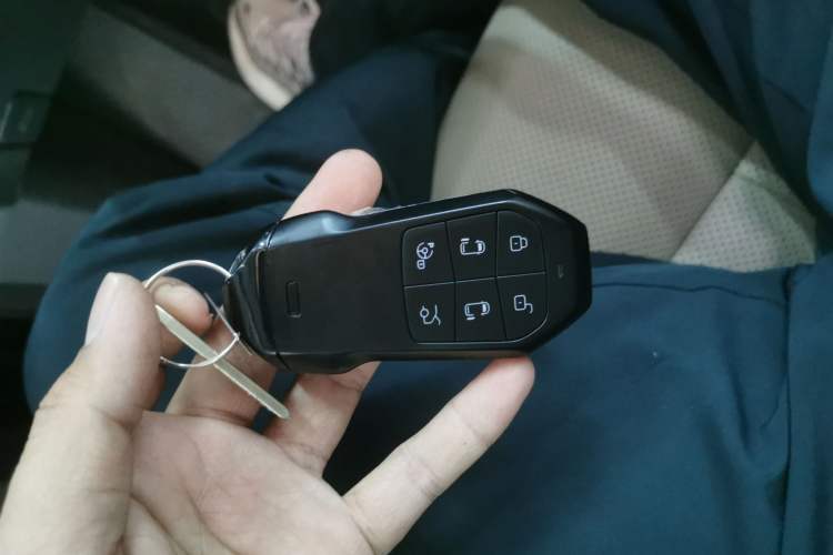 Used XPeng X9 2025 740 Ultra-Long Range Max