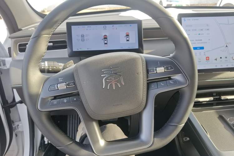 Used BYD Qin PLUS 2025 EV Smart Drive Edition 510KM Leading Model Steering Wheel