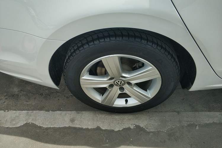 Used Volkswagen Lamando 2015 230TSI DSG Fashion Edition
