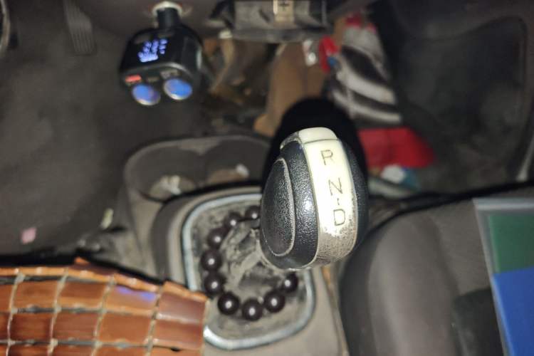 Used Dongfeng Yufeng EM26 2023 Standard Edition 41.472 kWh Henan Lithium Power Gear Lever