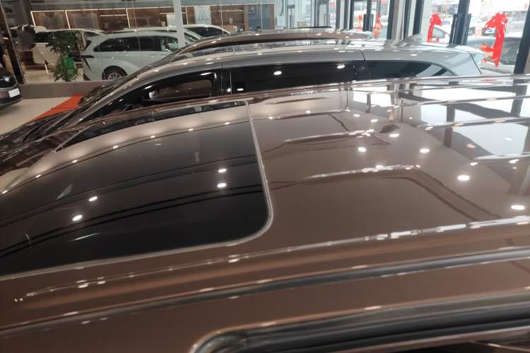 Used Buick GL8 2021 Land Cruiser Executive Class 652T Luxury Model