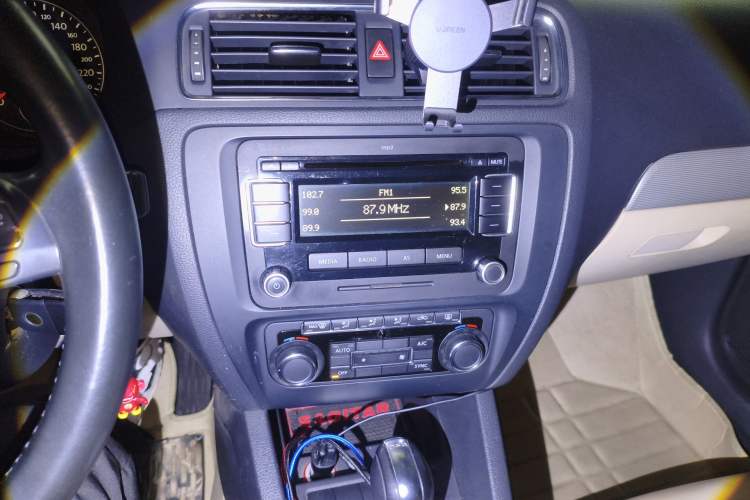 Used Volkswagen Sagitar 2012 1.4TSI Automatic Luxury Edition