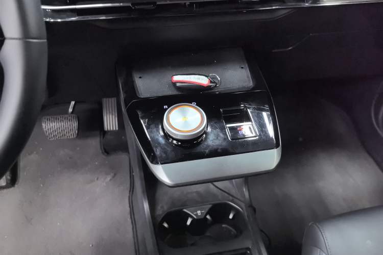 Used MG 4 EV 2022 425 km Luxury Edition