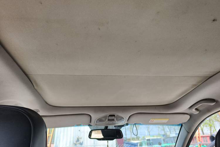 Used Hyundai Santa Fe 2015 2.0T Automatic Two-Wheel Drive Smart Version 5 Seats Headliner