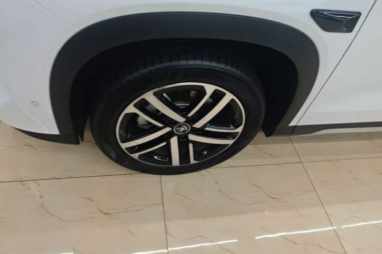 Used BYD Song L DM-i 2025 Intelligent Driving Version 112 km Beyond-Range Type
