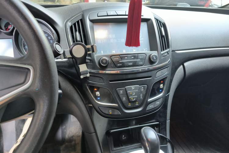 Used Buick Regal 2015 1.6T Leading Technology Model
