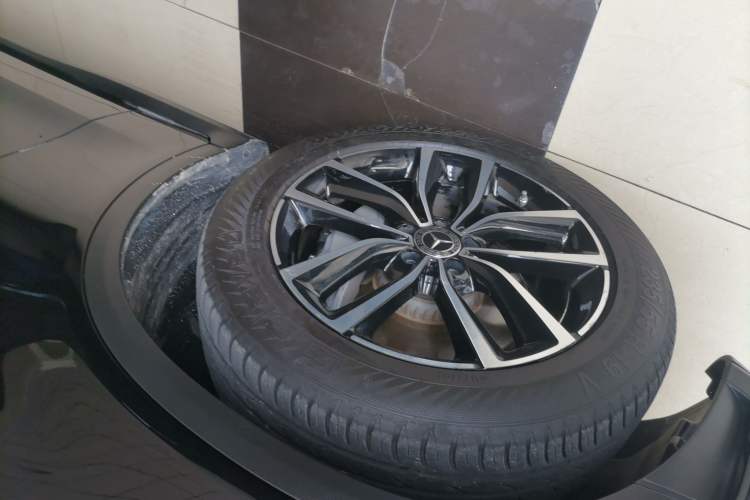 Used Mercedes-Benz GLC 2020 GLC 260 L 4MATIC Luxury Model Left Front Wheel Hub