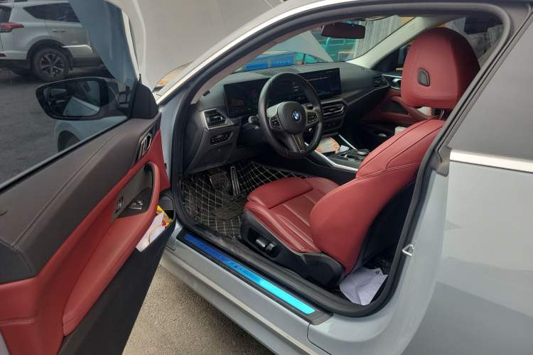 Used BMW 4 Series 2023 425i M Sport Package Driver Seat