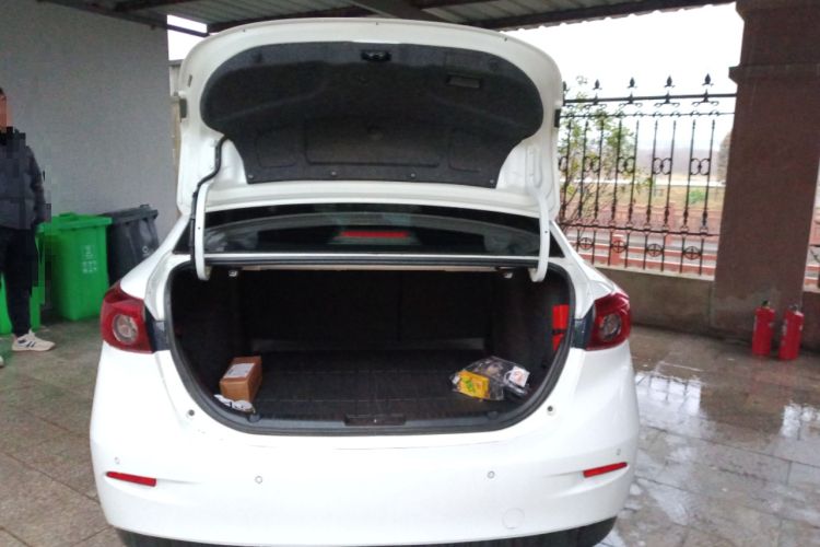 Used Mazda Mazda 3 Axela 2017 Sedan 1.5L Automatic Luxury Model China VI Standard