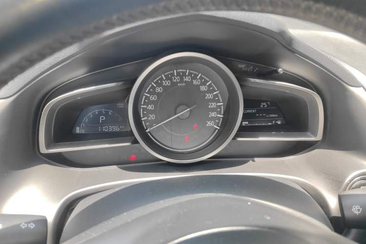 Used Mazda 3 Axela 2017 Sedan 1.5L Automatic Luxury Model Emission Standard China V