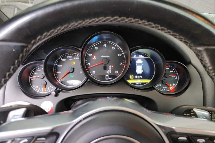 Used Porsche Cayenne 2016 Cayenne 3.0T Instrument Cluster