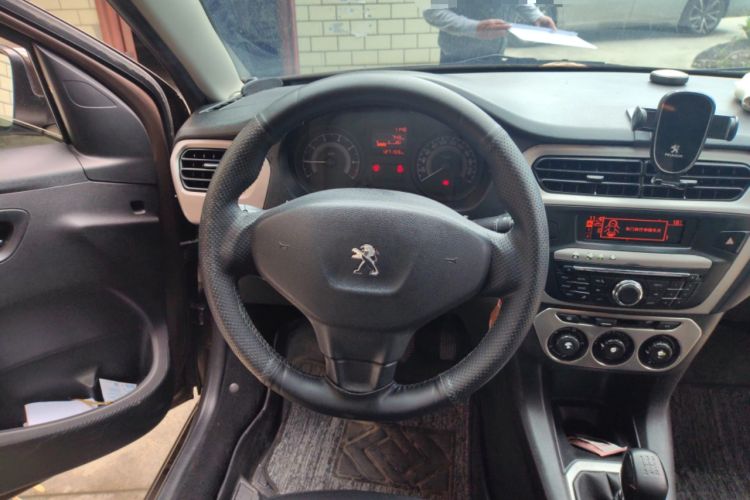 Used Peugeot 301 2014 1.6L Manual Comfort Edition
