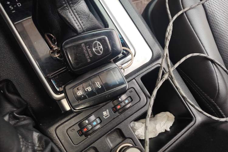 Used Toyota Prado 2018 3.5L Automatic TX-L Vehicle Key