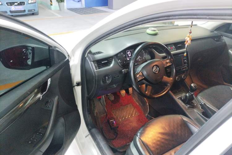 Used Skoda Octavia 2016 1.6L Manual Smart Drive Version