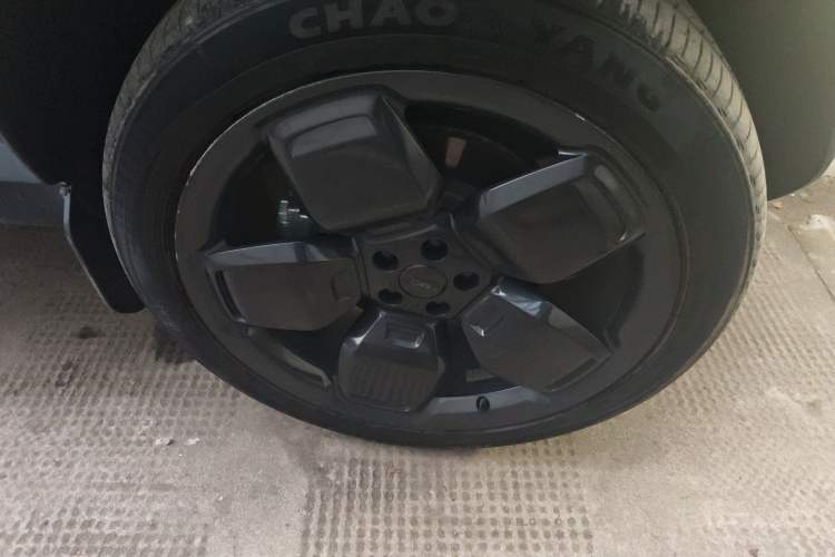 Used iCAR V23 2025 501 Four-Wheel Drive Intelligent Driving Version Right Front Wheel Hub