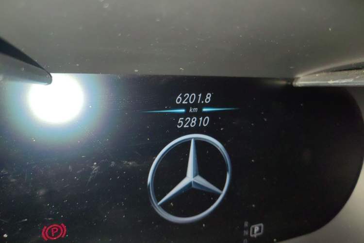 Used Mercedes-Benz GLC 2021 GLC 300 L 4MATIC Dynamic Model Odometer Close Up