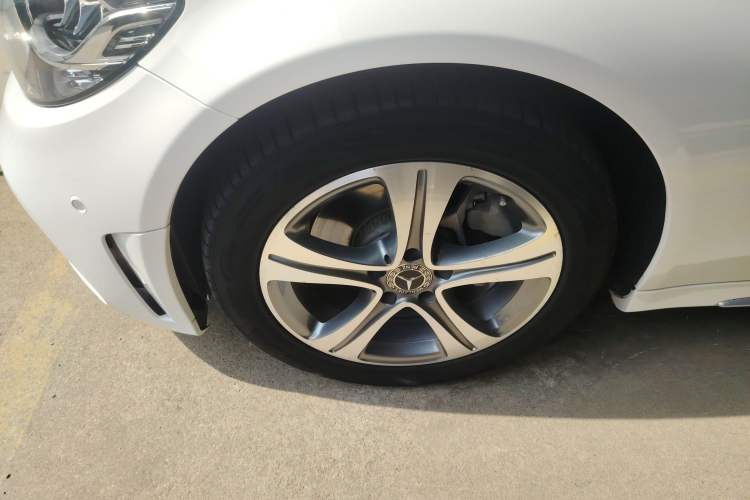 Used Mercedes-Benz C-Class 2019 C 260 L Sport Edition Left Front Wheel Hub