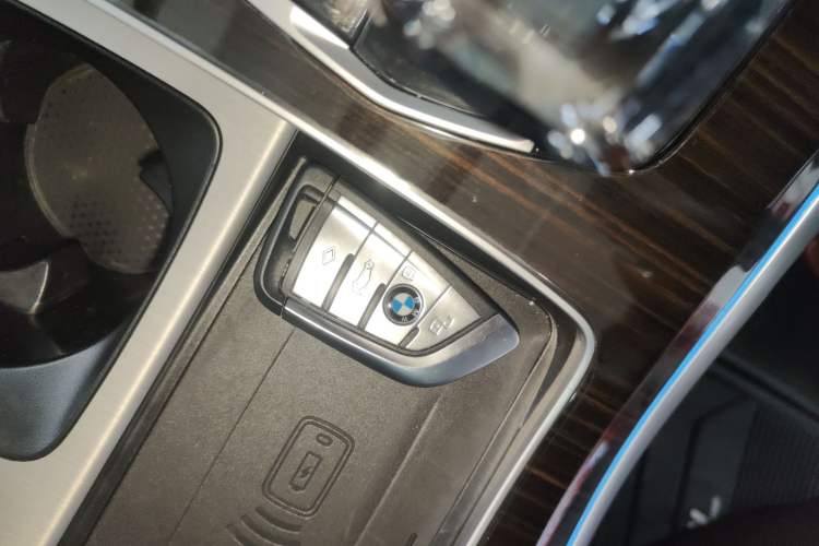 Used BMW X5 2022 xDrive 40Li Luxury Edition M Sport Package