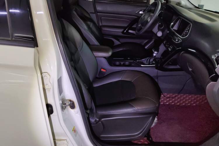 Used GAC Trumpchi GS4 2017 235T Automatic Two-Wheel Drive Elite Edition Right Front Seat