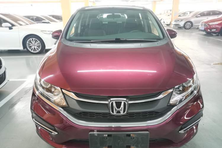 Used Honda Jade 2017 1.8L automatic Comfort version 5 seats
