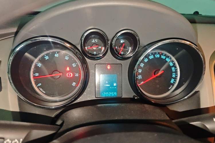 Used Buick GT 2012 XT 1.6L Manual Comfort Edition