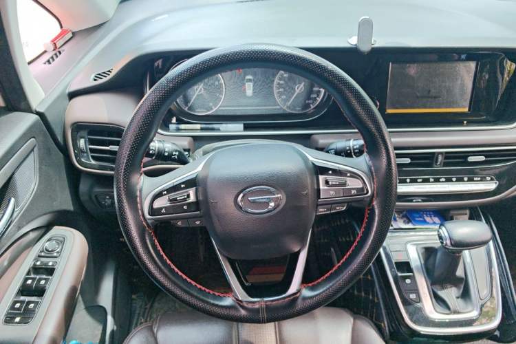 Used GAC Trumpchi M6 2019 270T Automatic Luxury Edition (7-seater) China V Standard Steering Wheel