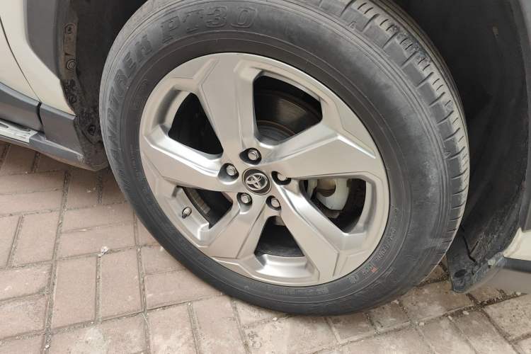 Used Toyota RAV4 2020 2.0L CVT Two-Wheel Drive Fashion Edition