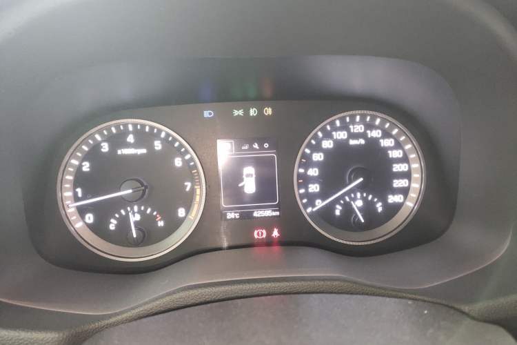 Used Hyundai Tucson 2018 1.6T Dual-Clutch Two-Wheel Drive 15th Anniversary Special Edition
