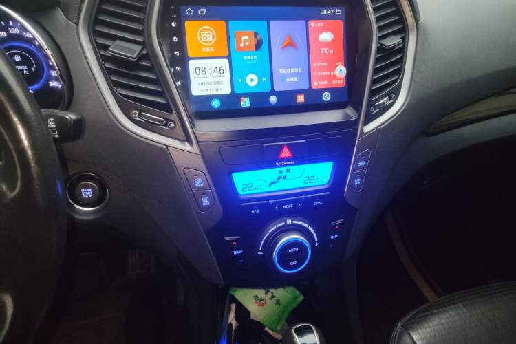 Used Hyundai Santa Fe 2013 2.4L Automatic 4x4 Prestige Edition
