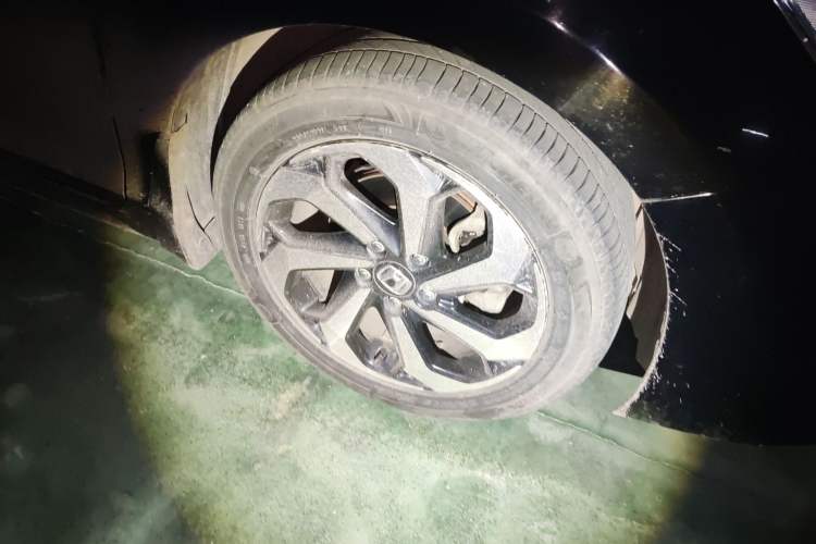 Used Honda Accord 2016 2.4L Luxury Edition Right Front Wheel Hub