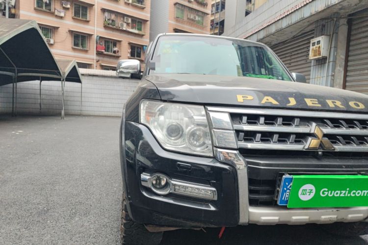 Used Mitsubishi Pajero 2016 3.0L Automatic Prestige Version China IV Standard
